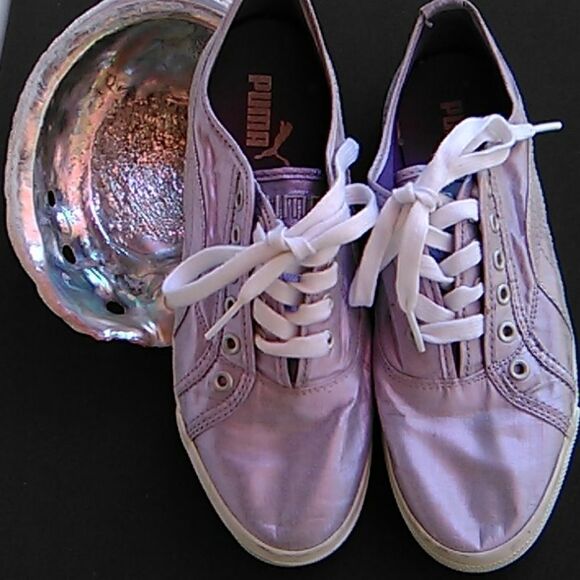 Puma Sneaks  - Picture 1 of 8